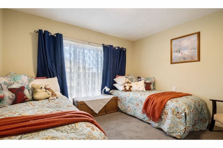 Photo of property in 60 Bournemouth Crescent, Aranui, Christchurch, 8061