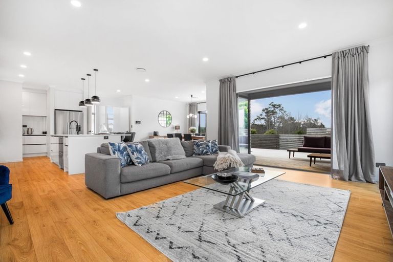 Photo of property in 125 Mcrobbie Road, Kingseat, Papakura, 2580