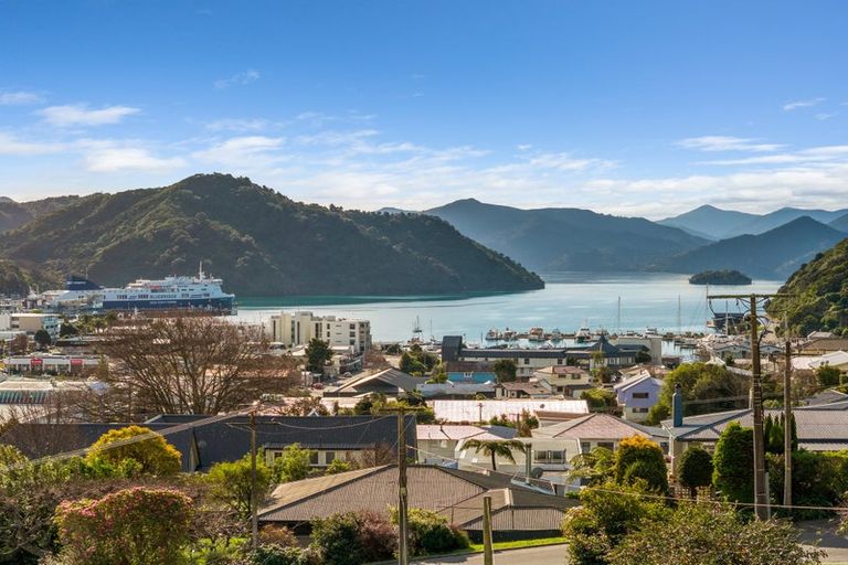 Photo of property in 17b Otago Street, Picton, 7220