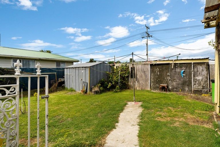 Photo of property in 2 Huntly Street, Foxton, 4814