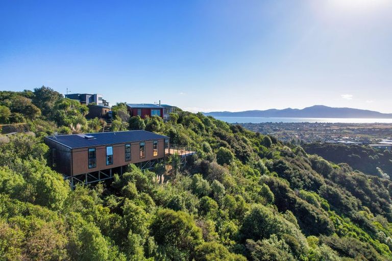 Photo of property in 91 Panorama Drive, Paraparaumu, 5032