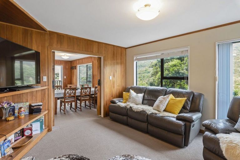 Photo of property in 157 Happy Valley Road, Owhiro Bay, Wellington, 6023