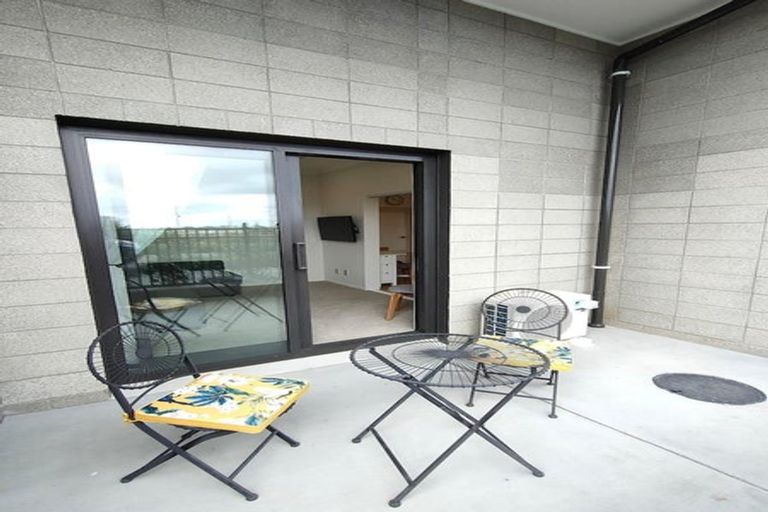 Photo of property in 3/1 Coral Tree Avenue, Wiri, Auckland, 2104