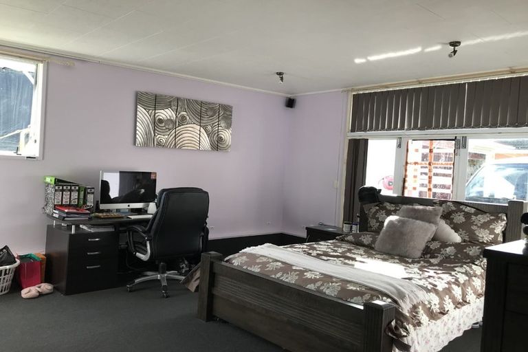 Photo of property in 502 Don Buck Road, Massey, Auckland, 0614