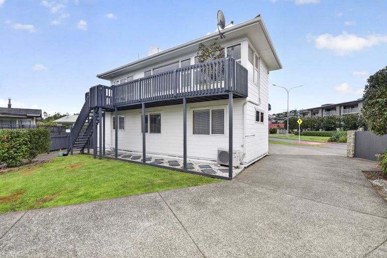 Photo of property in 250 Centreway Road, Orewa, 0931