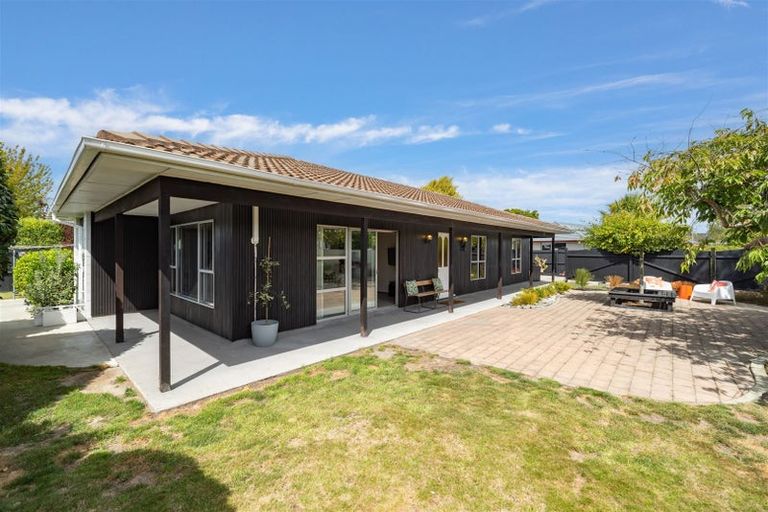 Photo of property in 325 Sawyers Arms Road, Bishopdale, Christchurch, 8053