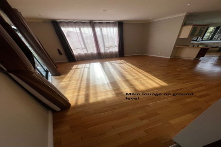 Photo of property in 6 David Beattie Place, Chatswood, Auckland, 0626