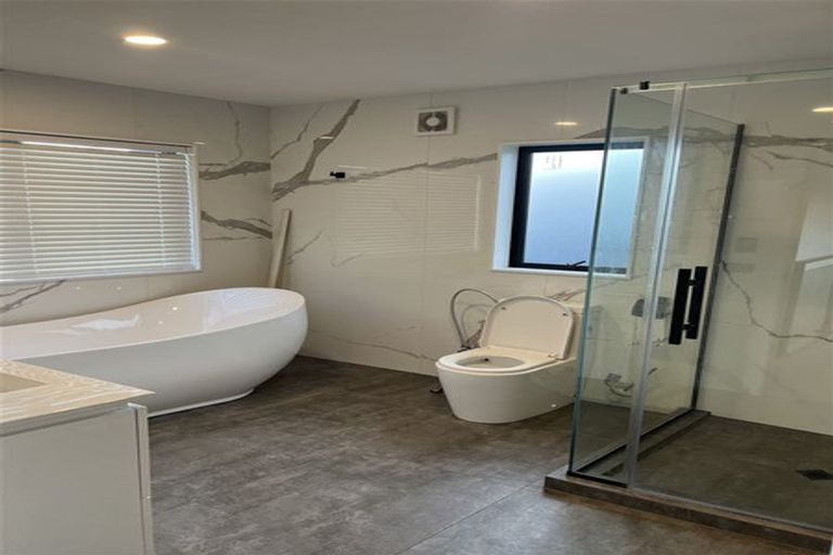 Photo of property in 5 Wyon Way, Flat Bush, Auckland, 2016