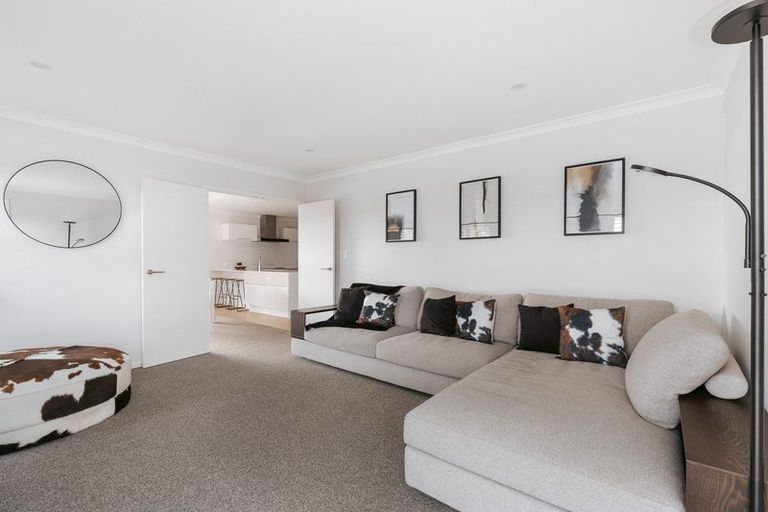 Photo of property in 12b Kayelene Place, Omokoroa, 3114