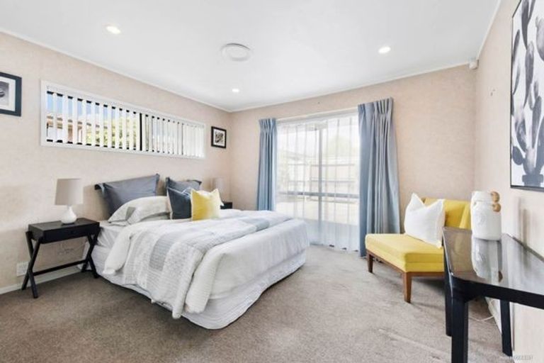 Photo of property in 7 Ciprian Place, Henderson, Auckland, 0612