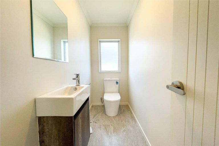 Photo of property in 6 Sai Ridge Close, Pukekohe, 2120