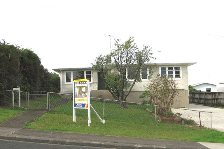 Photo of property in 2 Matama Road, Glen Eden, Auckland, 0602