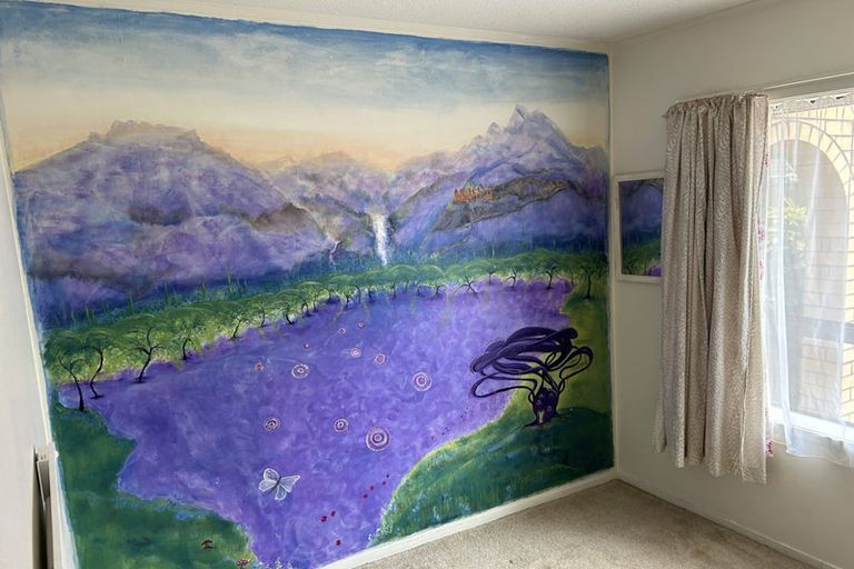 Photo of property in 18 Cornelian Crescent, Half Moon Bay, Auckland, 2012