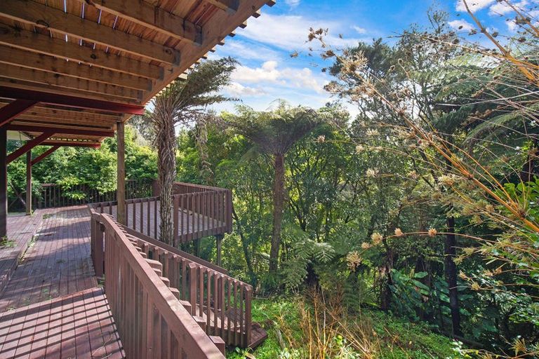 Photo of property in 12 Glenbush Place, Birkenhead, Auckland, 0626