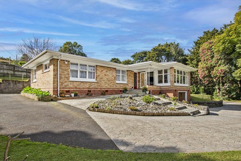 Photo of property in 2 Memorial Drive, Parahaki, Whangarei, 0112