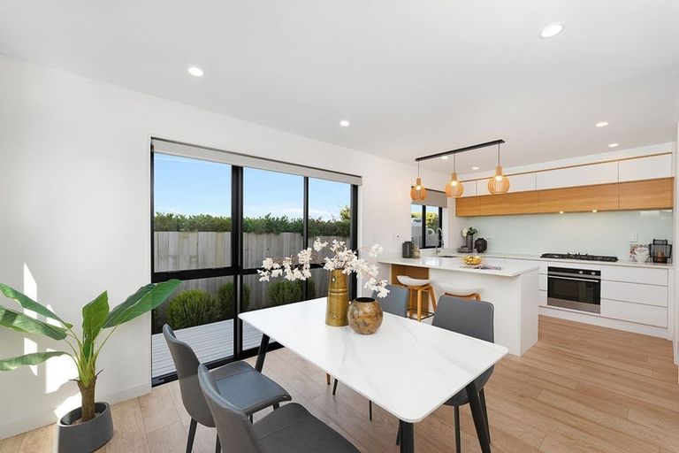 Photo of property in 29a Mackenzie Street, Te Atatu South, Auckland, 0610