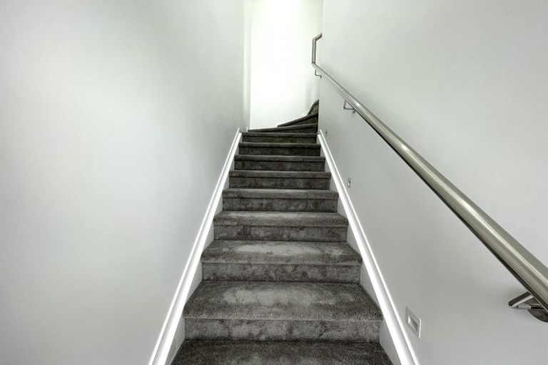 Photo of property in 8/7 Glen Road, Ranui, Auckland, 0612