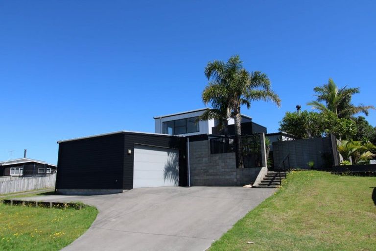 Photo of property in 137 The Fairway, Matarangi, Whitianga, 3592