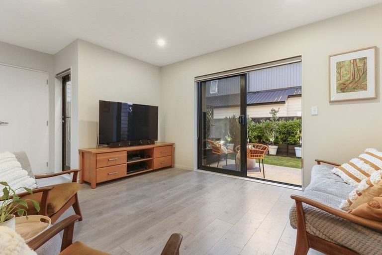 Photo of property in 26 Kearns Drive, Hobsonville, Auckland, 0616