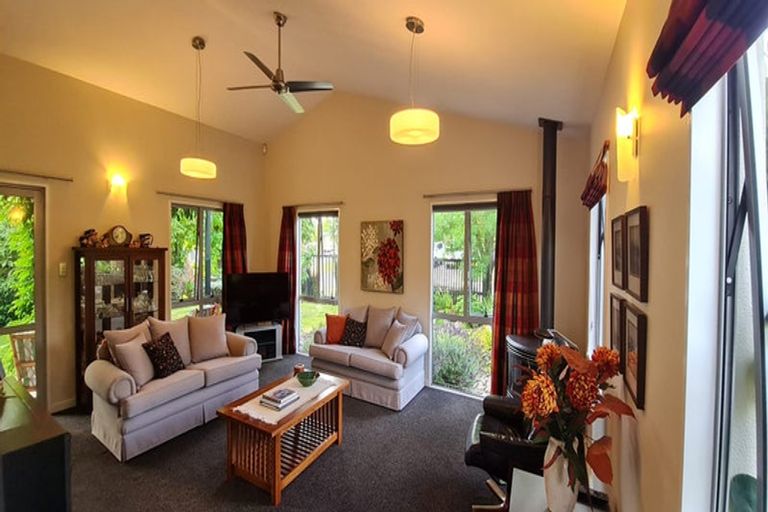 Photo of property in 15 Bridget Lane, Rangiora, 7400