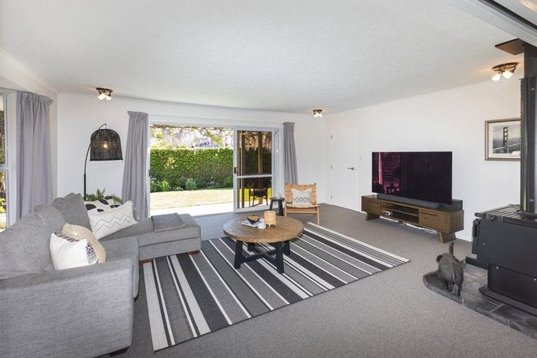 Photo of property in 23 Cherrywood Place, Redwood, Christchurch, 8051