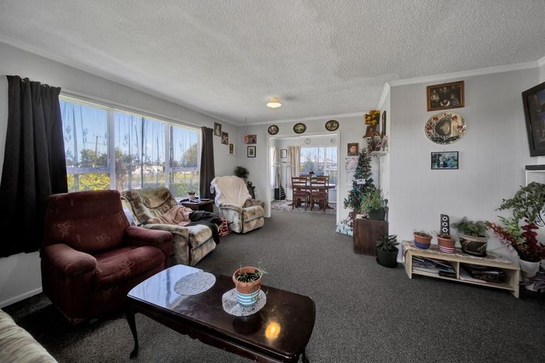 Photo of property in 61 Collingwood Street, Eltham, 4322