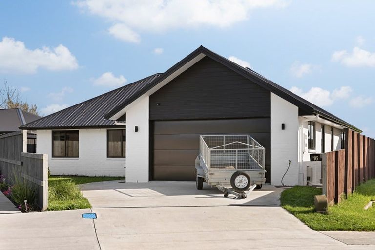 Photo of property in 16 Tekapo Road, Baverstock, Hamilton, 3200
