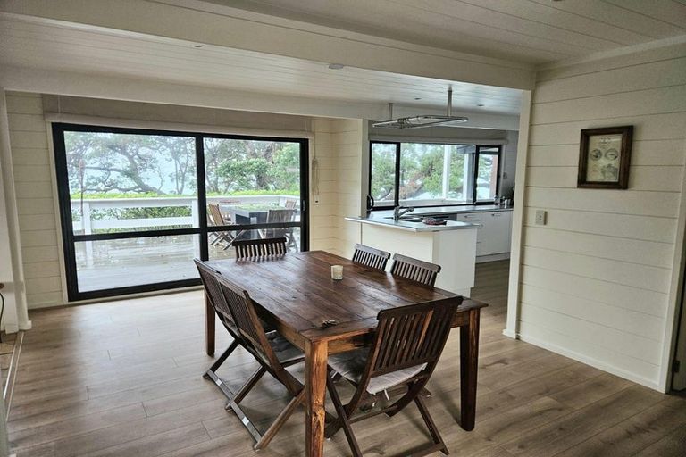 Photo of property in 34 Harbour View Road, Leigh, 0985