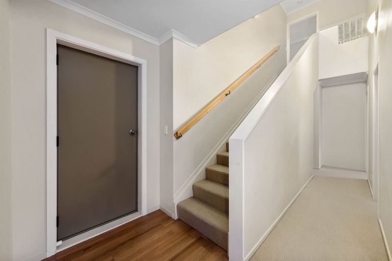 Photo of property in 11/64 Kawaha Point Road, Kawaha Point, Rotorua, 3010