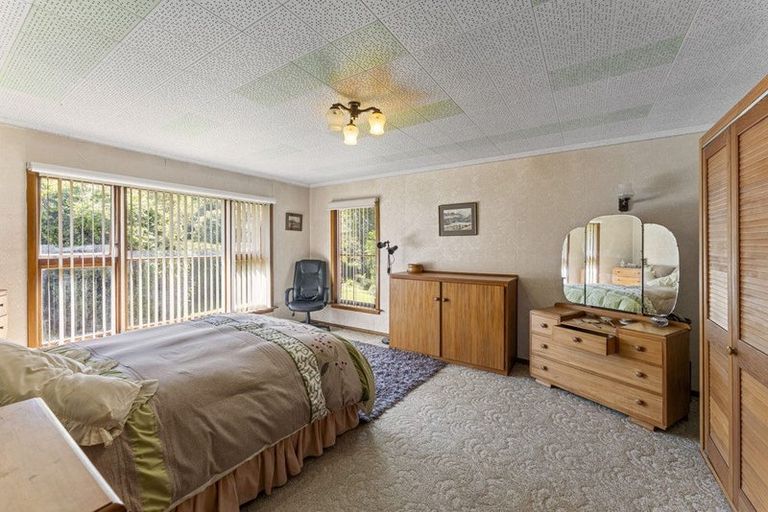 Photo of property in 85 Avonhead Road, Avonhead, Christchurch, 8042