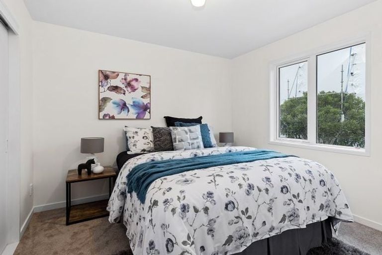 Photo of property in 15 Lawson Place, Mount Victoria, Wellington, 6011