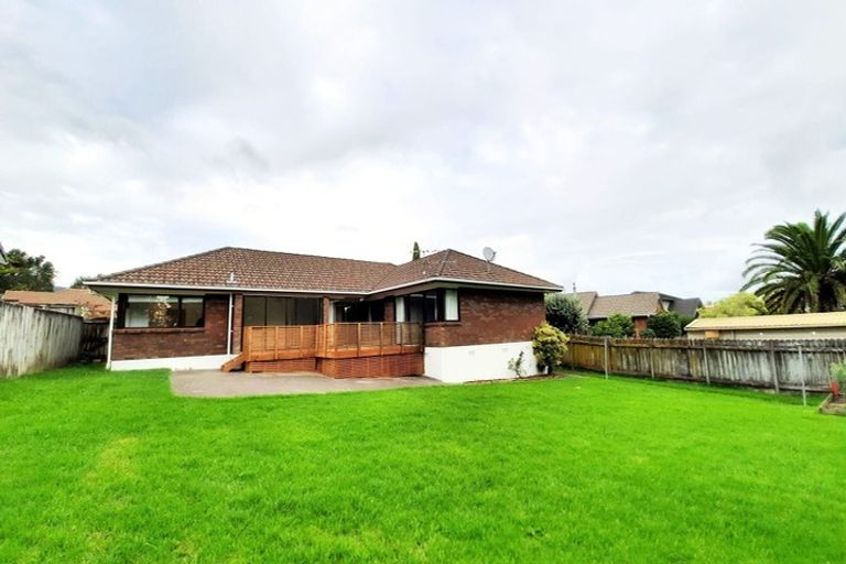 Photo of property in 15 Meadowland Drive, Somerville, Auckland, 2014