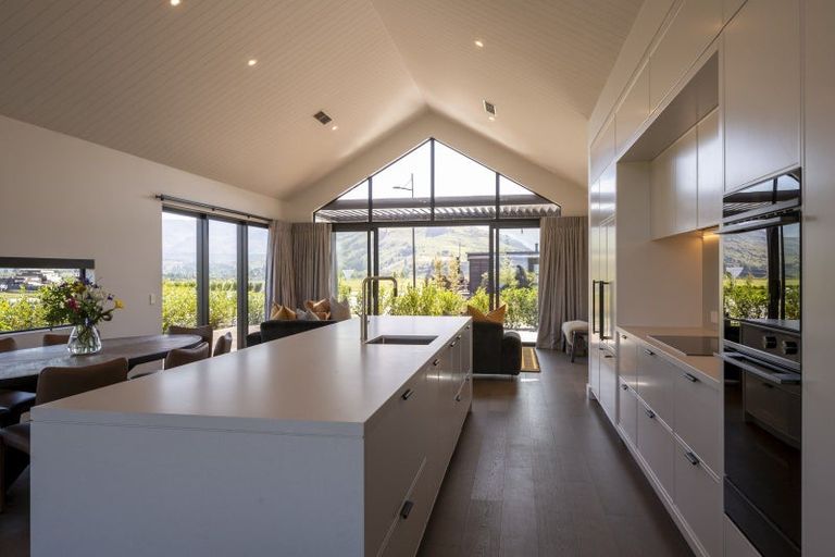 Photo of property in Kawarau Heights, 22 Kawarau Heights Boulevard, Lake Hayes, Queenstown, 9304