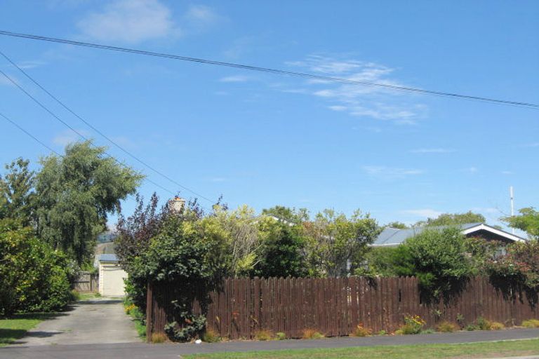 Photo of property in 102 Sparks Road, Hoon Hay, Christchurch, 8025
