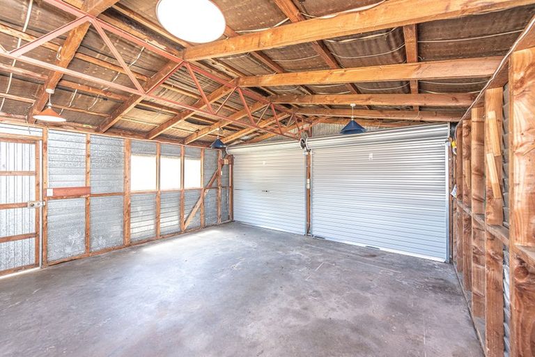 Photo of property in 33 Tongariro Street, Castlecliff, Whanganui, 4501