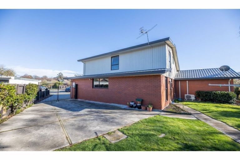 Photo of property in 28 Rubens Place, Burnside, Christchurch, 8053