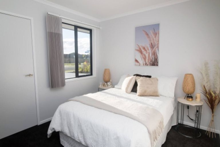 Photo of property in 138 Taupaki Road, Taupaki, 0782