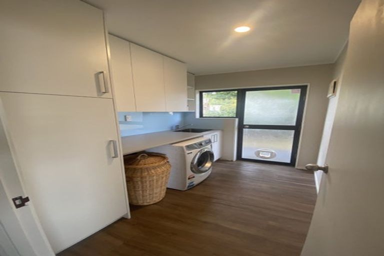 Photo of property in 12 Millen Place, Clarks Beach, 2122