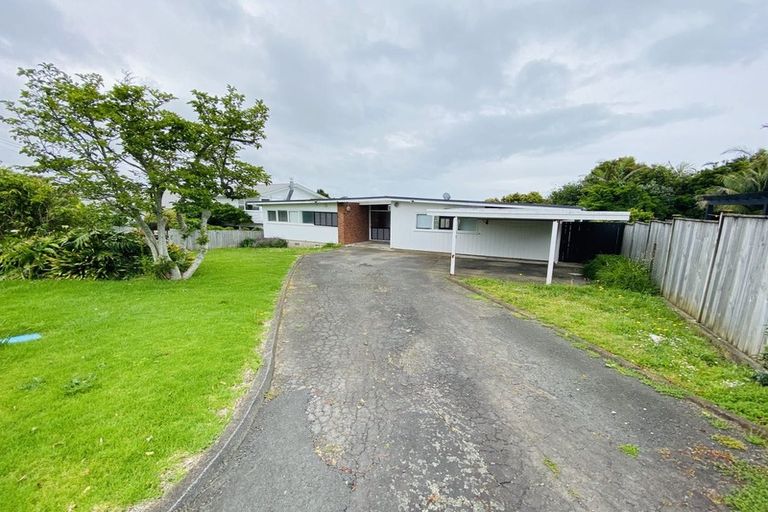 Photo of property in 156 Bleakhouse Road, Mellons Bay, Auckland, 2014