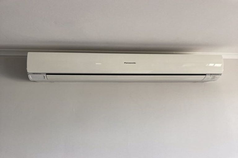 Photo of property in 112 Marne Road, Papakura, 2110