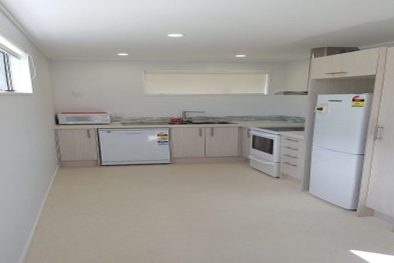 Photo of property in 5 Brydon Way, Paparangi, Wellington, 6037