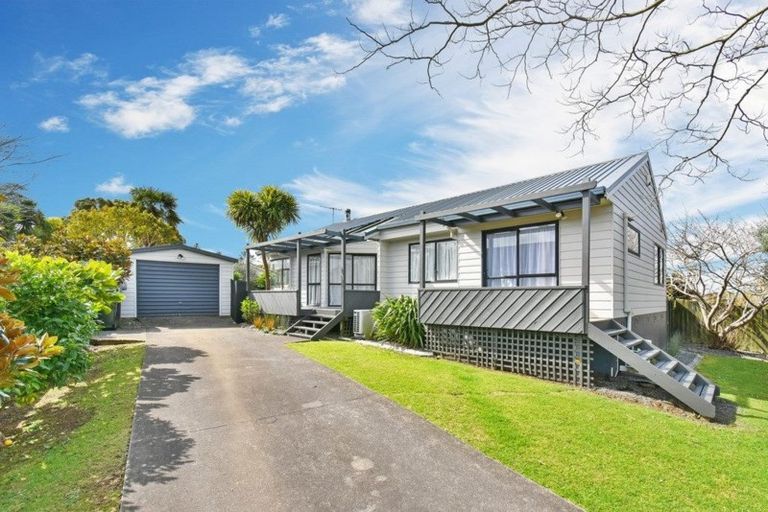 Photo of property in 113 Carnoustie Drive, Wattle Downs, Auckland, 2103