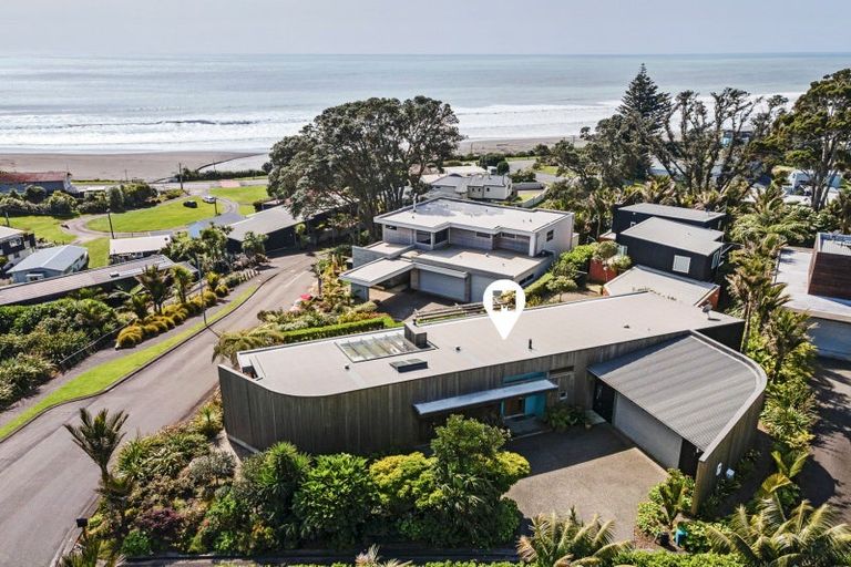 Photo of property in 13 Shearer Drive, Oakura, 4314