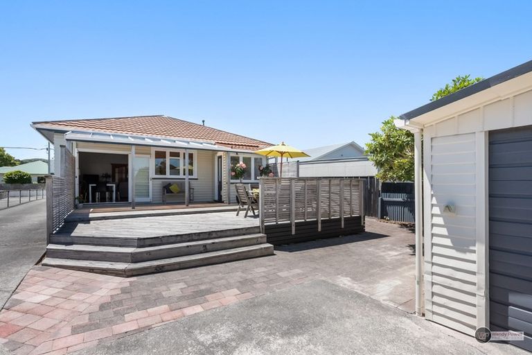 Photo of property in 15 Ropata Crescent, Boulcott, Lower Hutt, 5010