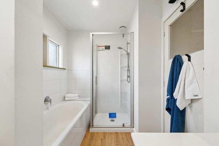 Photo of property in 1/98 Memorial Avenue, Ilam, Christchurch, 8053