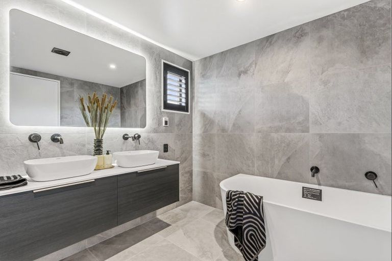 Photo of property in 38 Hunter Crescent, Wanaka, 9305