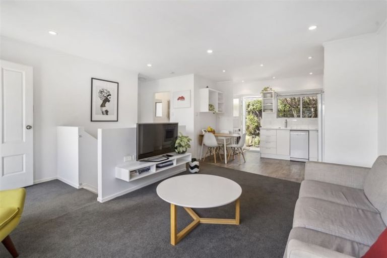 Photo of property in 2/84 Peach Road, Glenfield, Auckland, 0629