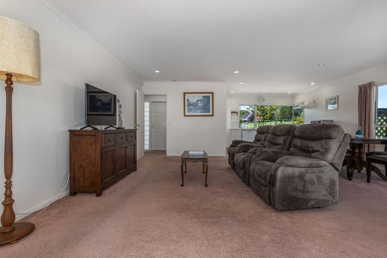 Photo of property in 73a Ngaio Road, Waikanae, 5036