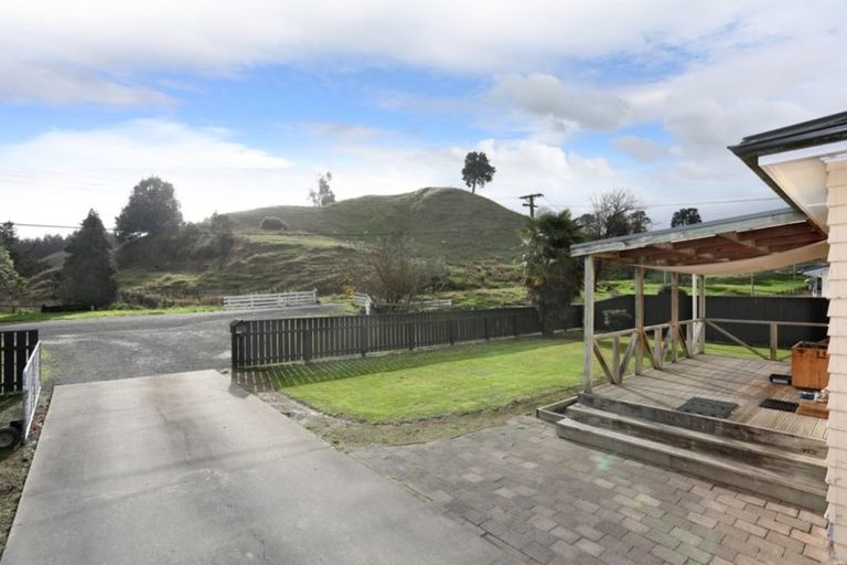 Photo of property in 10 Wilson Road, Hunterville, 4730