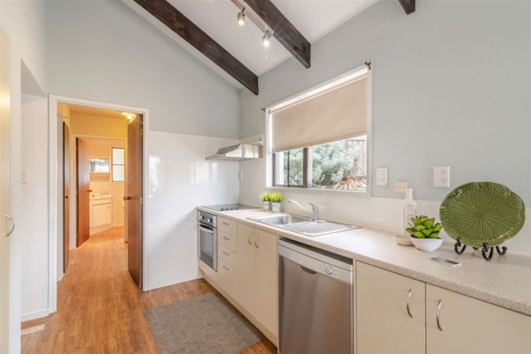 Photo of property in 20 Voelas Road, Lyttelton, 8082